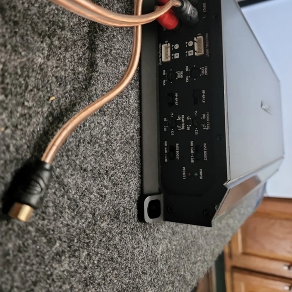 Car amplifier - Picture 2 of 3